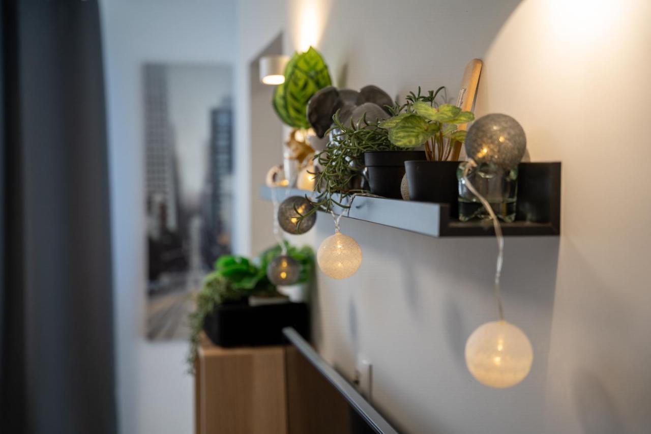 Metro Lux Home Apartment Warsaw Exterior photo